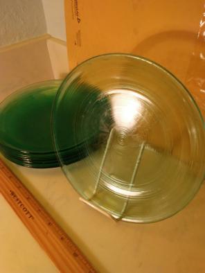Opaque green sandwich plates