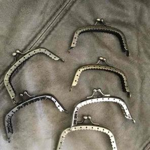 Clutch craft handles