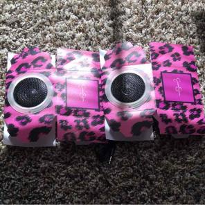 Cool Jessica Simpson portable speakers