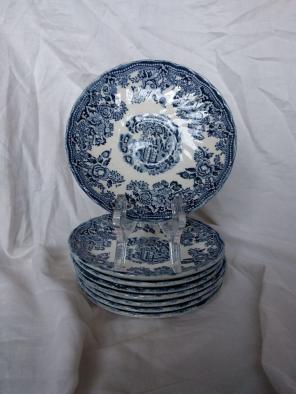 Churchill fine English tableware (qty 8)
