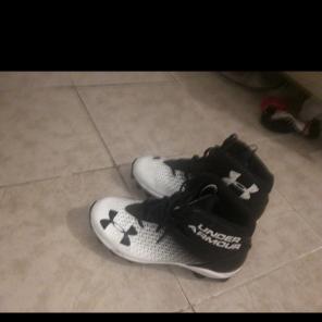 Under Armour Foot Ball Cleat 4.5y