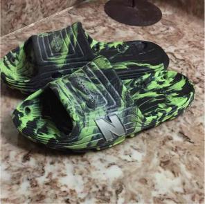 new balance sandals size 6