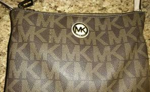 Michael Kors purse (negotiable price)