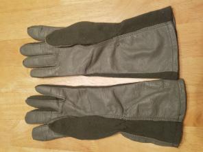 Flyer Gloves - size Large