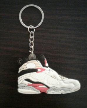 Air Jordan Retro 8 Bugs Bunny Keychain