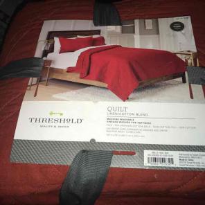THRESHOLD QUILT KING