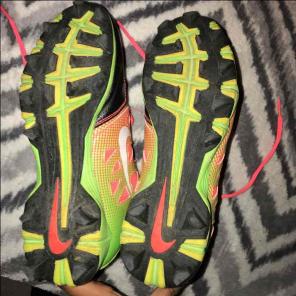 Nike softball shoes