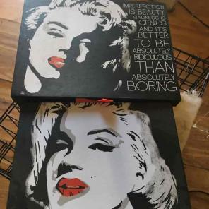 Marilyn Monroe box