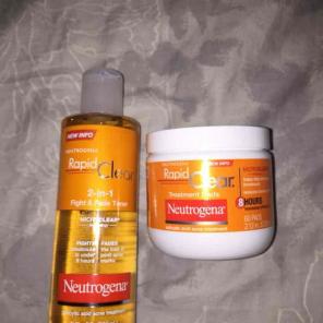 Neutrogena Rapid Clear Toner and Pads