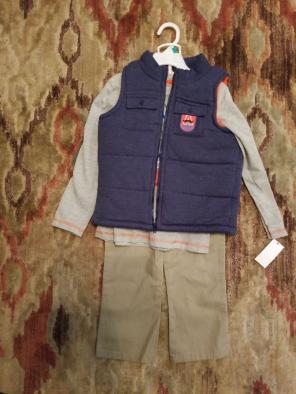 Boy's 3 pc. Jogging suit size 5T