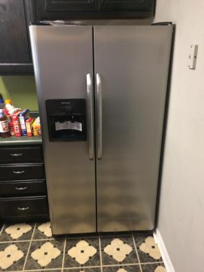 Frigidaire Side by side Refrigerator