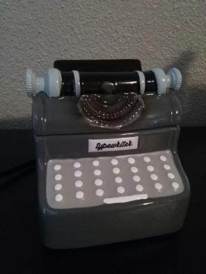 Qwerty vintage typewriter scentsy warmer
