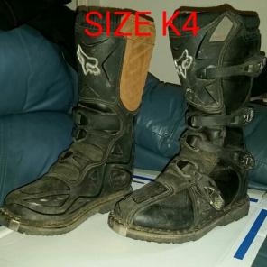FOX TRACKER RACING RIDING BOOTS SIZE 4