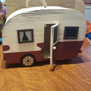 Camper birdhouse