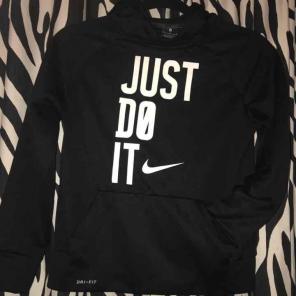 Nike Dri-fit black hoodie- Boys M