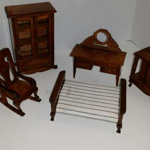 Wooden Miniature Dollhouse Furniture