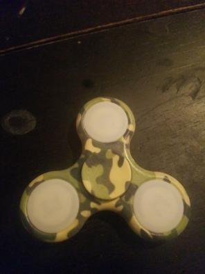 Fidget spinner with lights