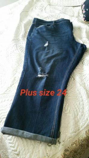 Distressed jeans size 24