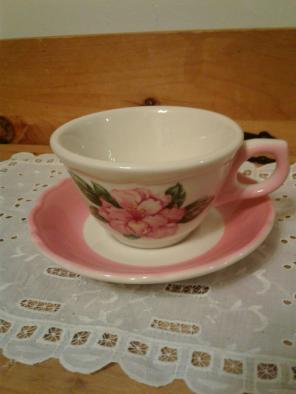 Vintage tea cup and saucer made in usa