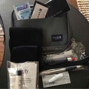 HOLD United Business First Class Kit