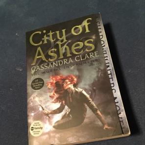 CITY OF ASHES BY CASSANDRA CLARE