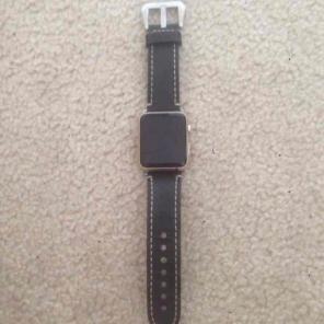 Apple Watch gold 42 MM series 1