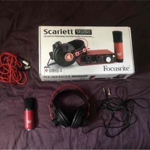 Focusrite Studio Microphone & Headphones