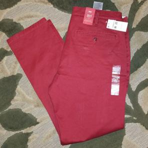 Levis Chinos