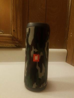 Jbl flip 4 speaker