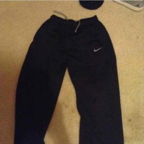 Black Nike pant