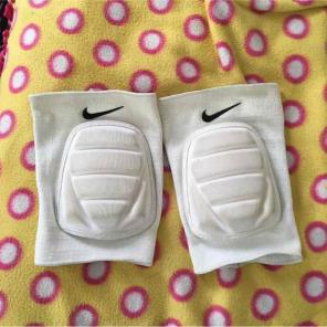 NIKE Volleyball knees pads