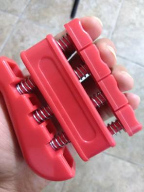 Hand gripper