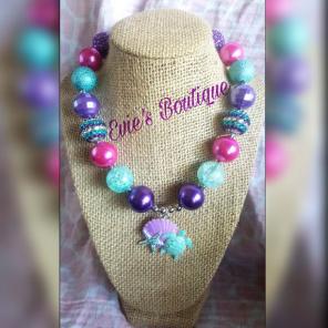 HANDMADE BUBBLEGUM NECKLACE