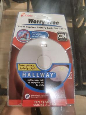 Kidde brand worry free smoke detector.
