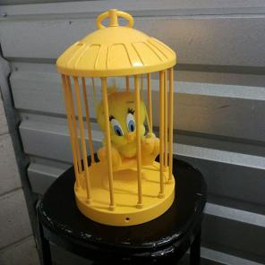 90s Singing Tweety Bird in a cage