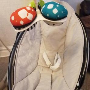 Mamaroo 4Moms