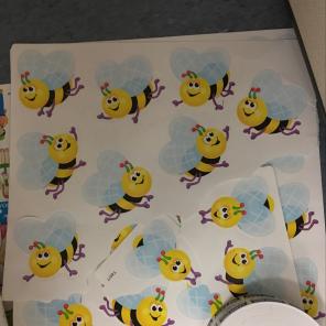 Over 32 Punch Out Classroom Bees New!
