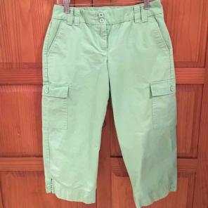 Izod Capri Pants