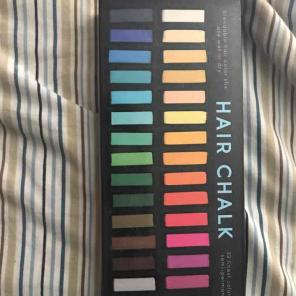 Hair chalk coloring