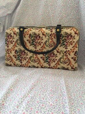VINTAGE tapestry handbag