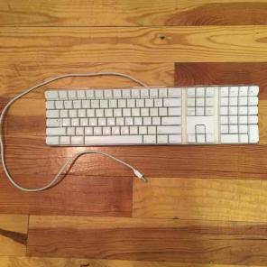 Apple Keyboard