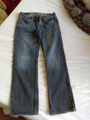AMERICAN EAGLE JEANS