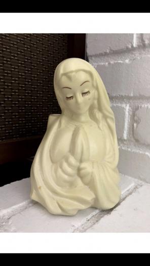 Vintage Hull Virgin Mary Pottery