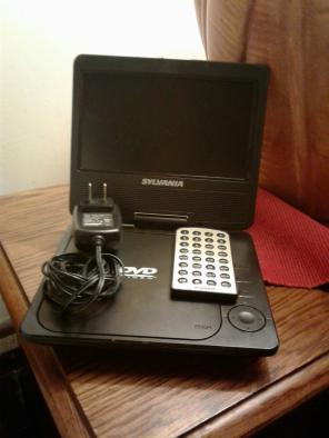 Sylvania Portable DVD player