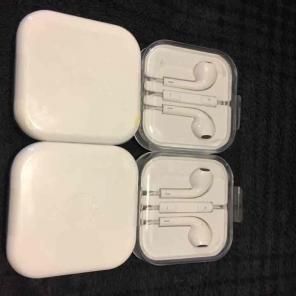 4x original Apple earphones for iPhones