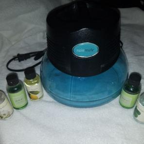 Rainmate air purifier and 5 scents