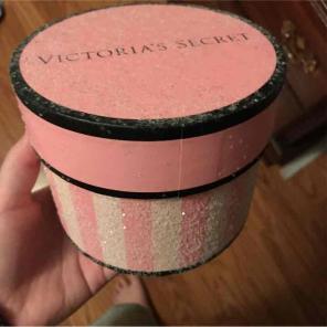 Victoria's Secret holiday hatbox