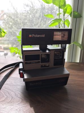 Vintage MINT CONDT Polaroid Sun 600