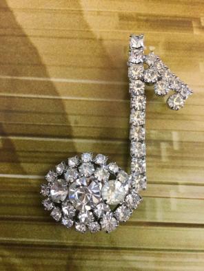 Musical Note Brooch With Rhinestones