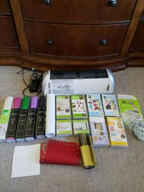 Cricut Expression with 8 cartridges viny